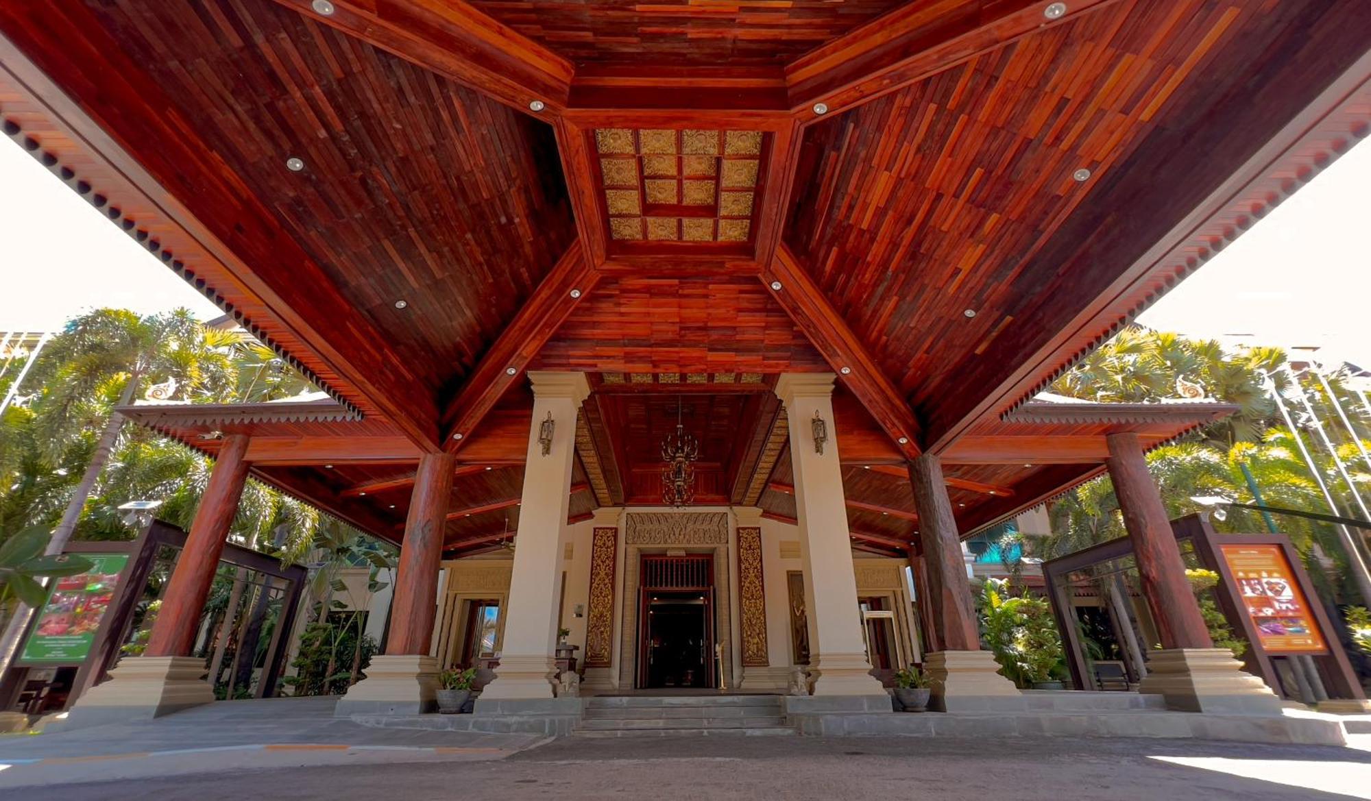 Empress Angkor Resort & Spa Siem Reap Exterior photo