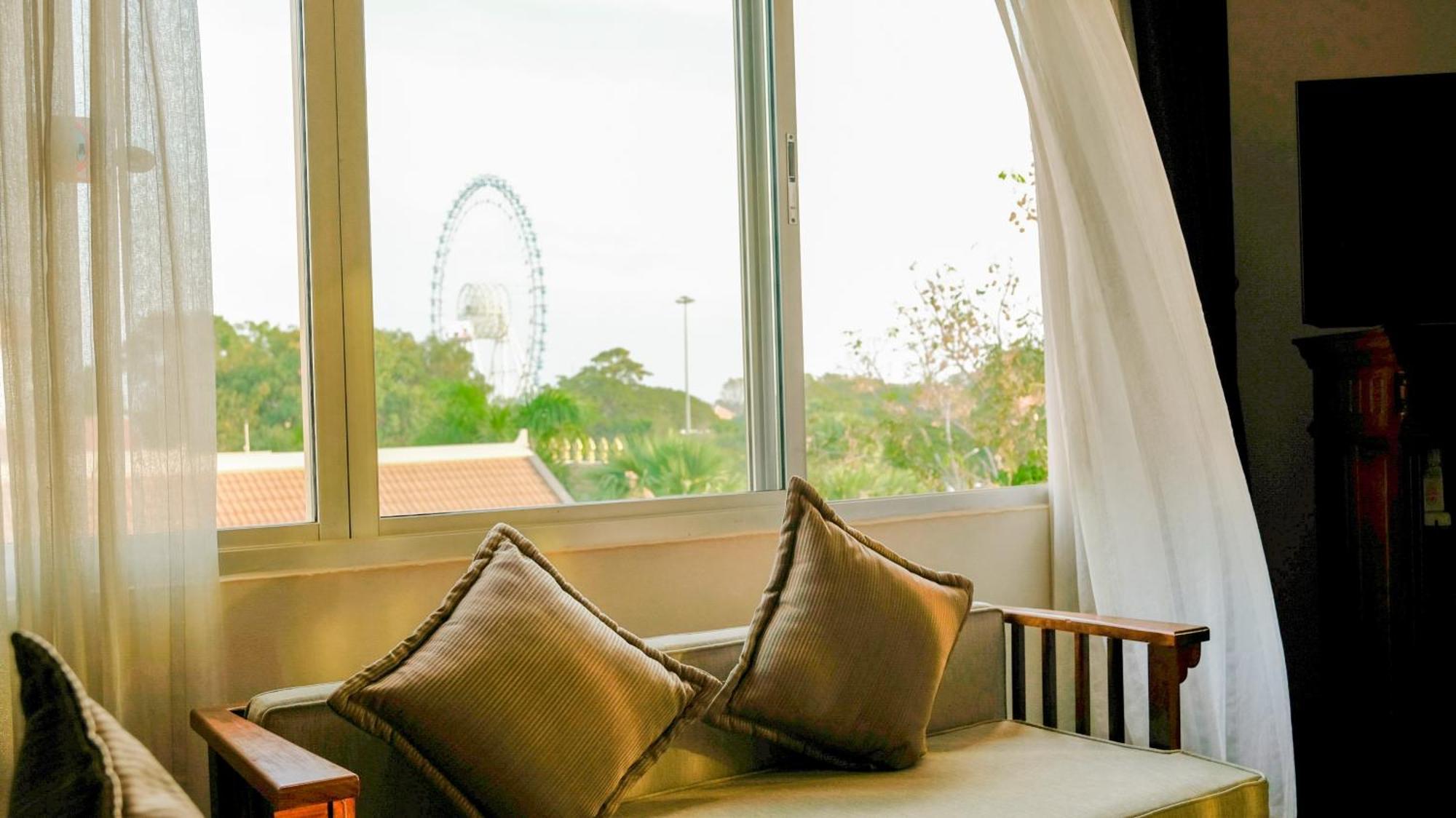 Empress Angkor Resort & Spa Siem Reap Exterior photo